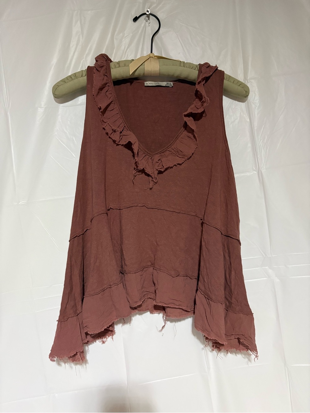 Black Tape_ Mauve-Rose Ruffle V-Neck Tiered Tank